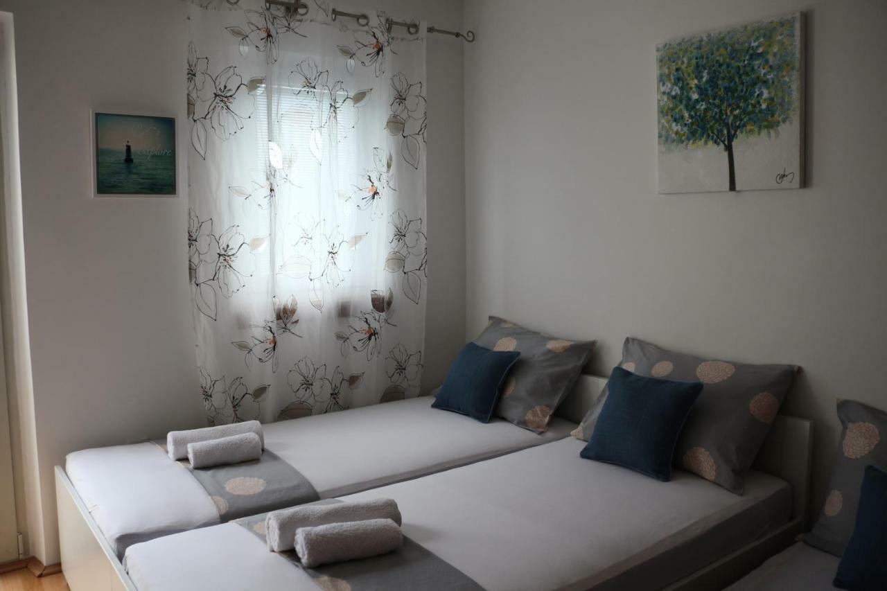 Apartment Mlacic Hvar Town Exterior photo